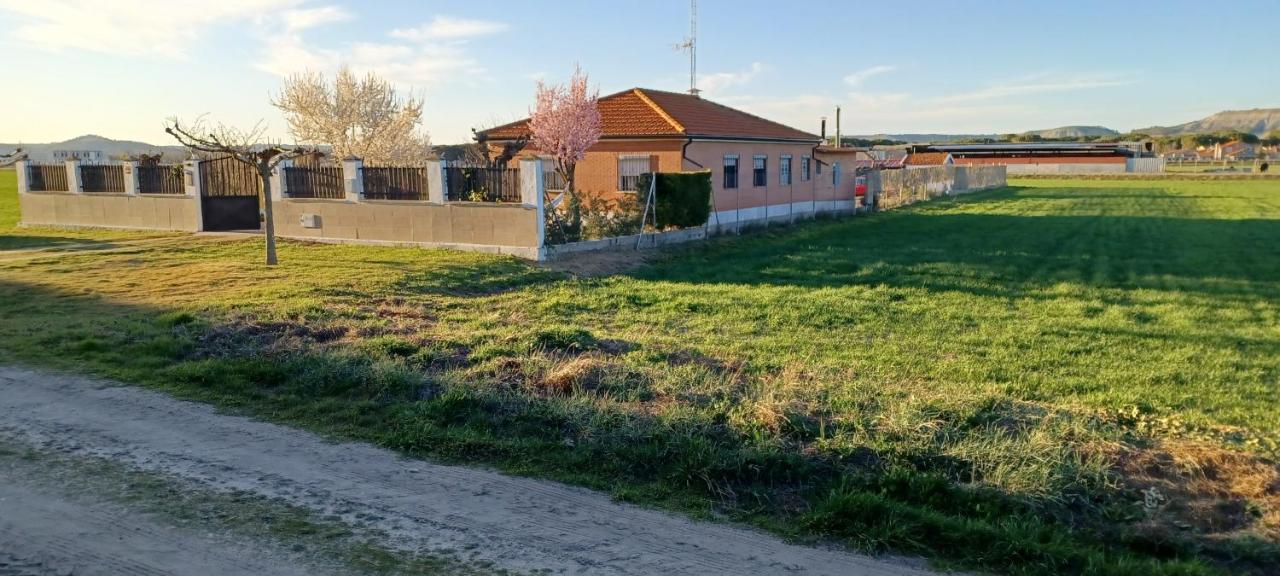 La Espiga Villa Valladolid Exterior photo